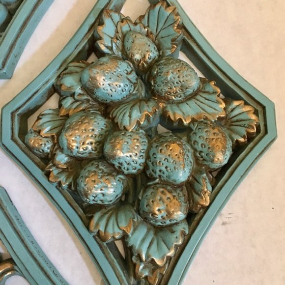 Universal Statuary Mid Century  Plaques - Picture 4 of 7